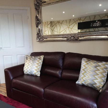Ferienwohnung Nightingale Gardens - 4 Bed Detached House - Manchester Exterior foto