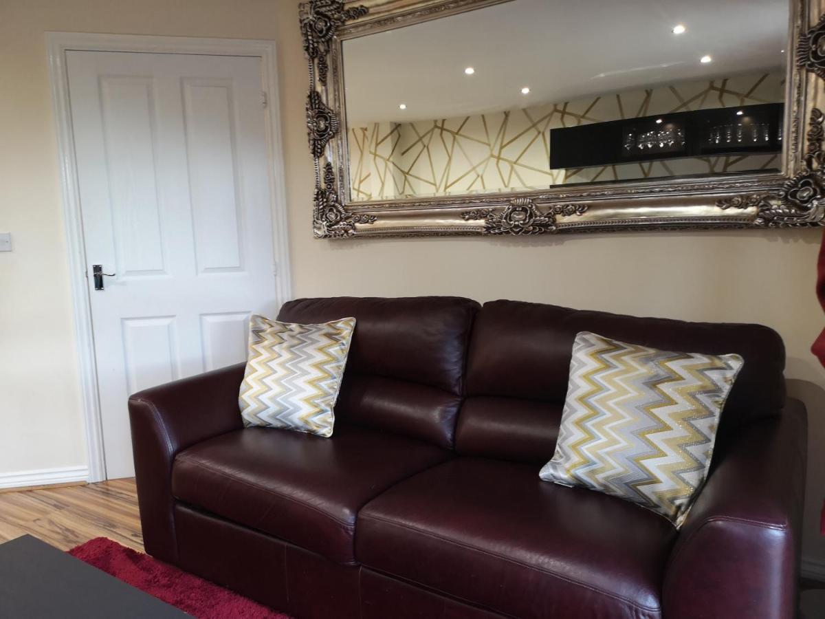 Ferienwohnung Nightingale Gardens - 4 Bed Detached House - Manchester Exterior foto