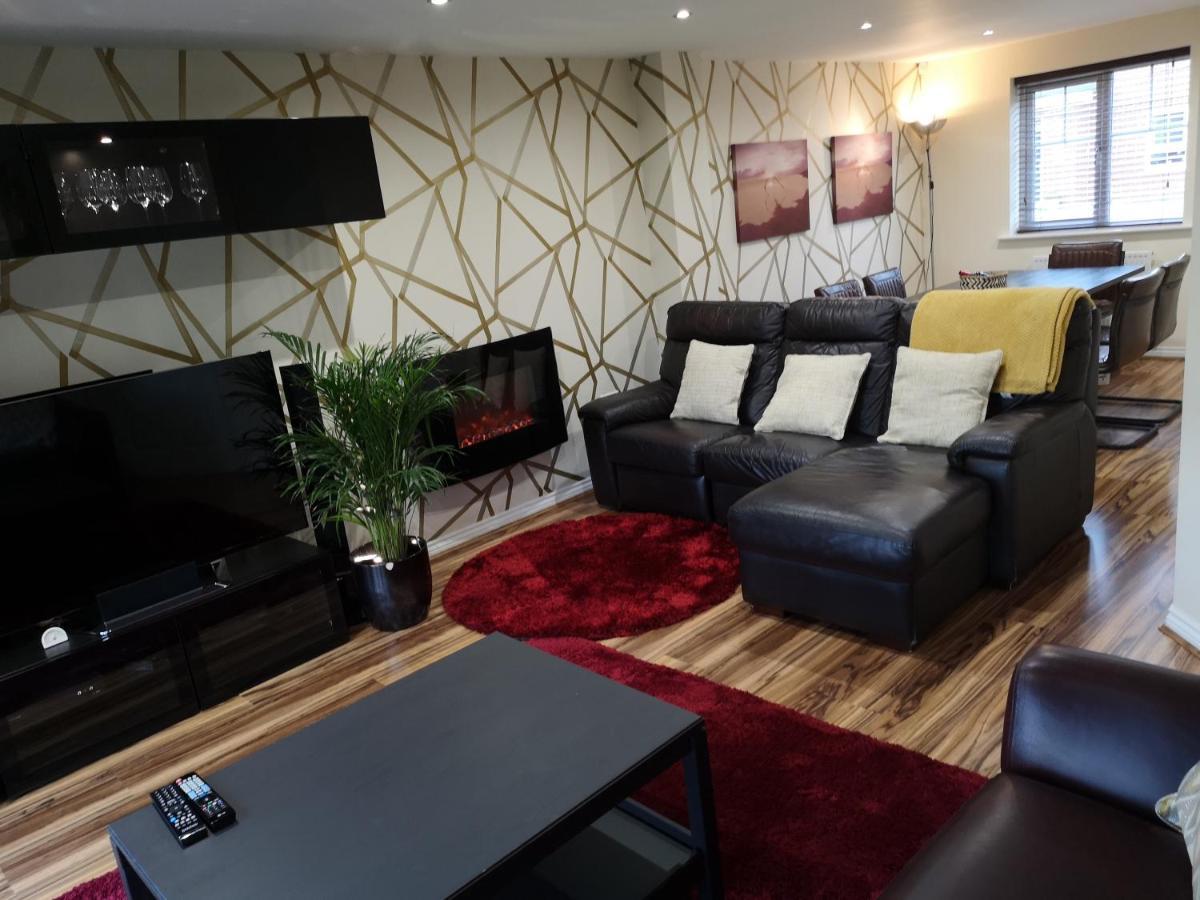 Ferienwohnung Nightingale Gardens - 4 Bed Detached House - Manchester Exterior foto