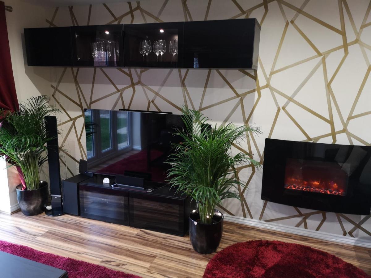 Ferienwohnung Nightingale Gardens - 4 Bed Detached House - Manchester Exterior foto