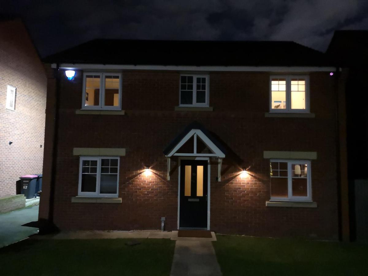Ferienwohnung Nightingale Gardens - 4 Bed Detached House - Manchester Exterior foto