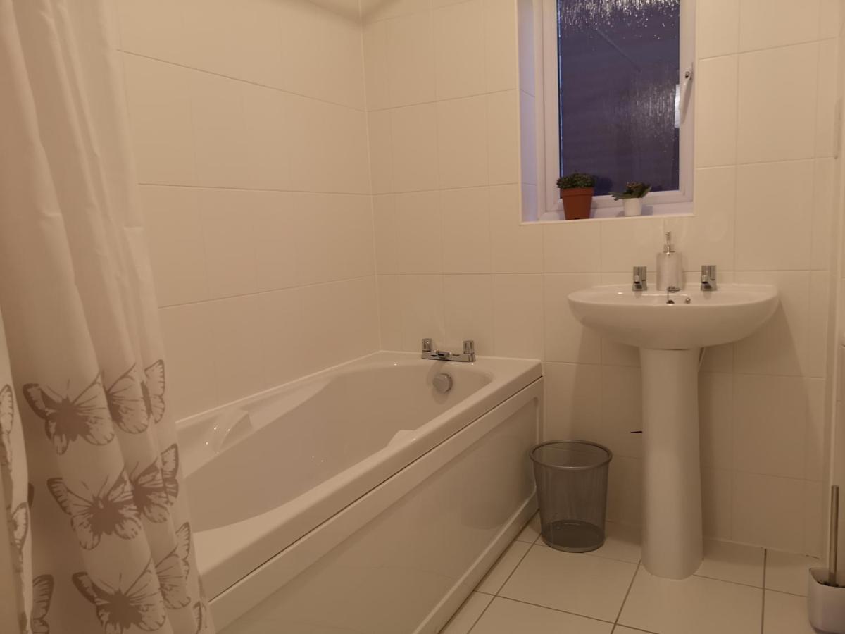 Ferienwohnung Nightingale Gardens - 4 Bed Detached House - Manchester Exterior foto