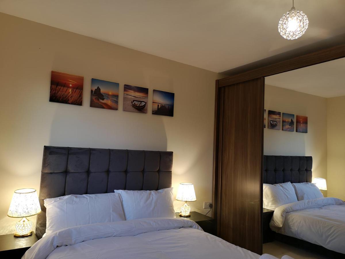 Ferienwohnung Nightingale Gardens - 4 Bed Detached House - Manchester Exterior foto