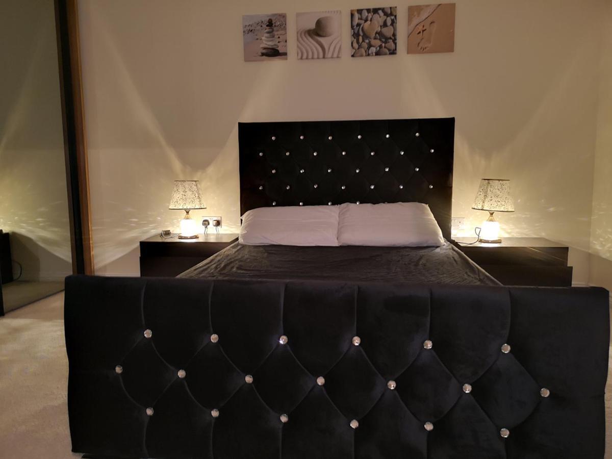 Ferienwohnung Nightingale Gardens - 4 Bed Detached House - Manchester Exterior foto